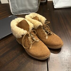 UGG Weylyn Boots